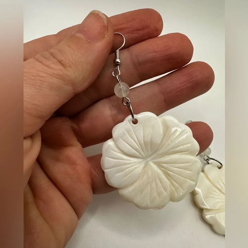 Genuine carved shell with moonstone accent bead dangle‎ earrings!!